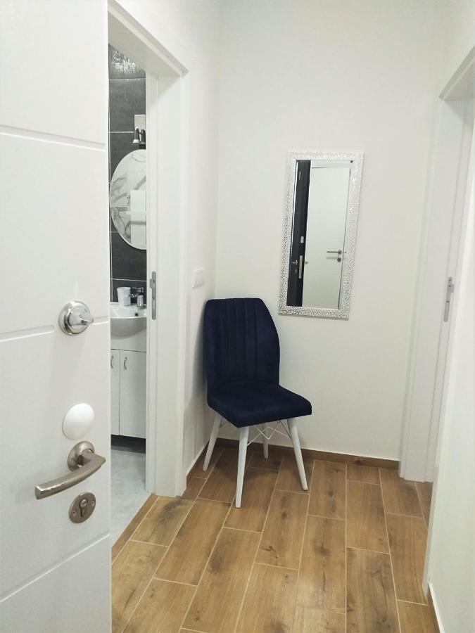 Apartman Astra Sremska Mitrovica Exteriér fotografie
