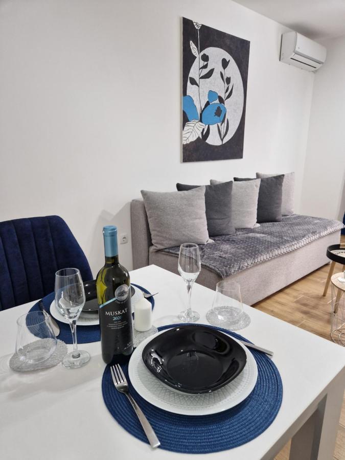 Apartman Astra Sremska Mitrovica Exteriér fotografie
