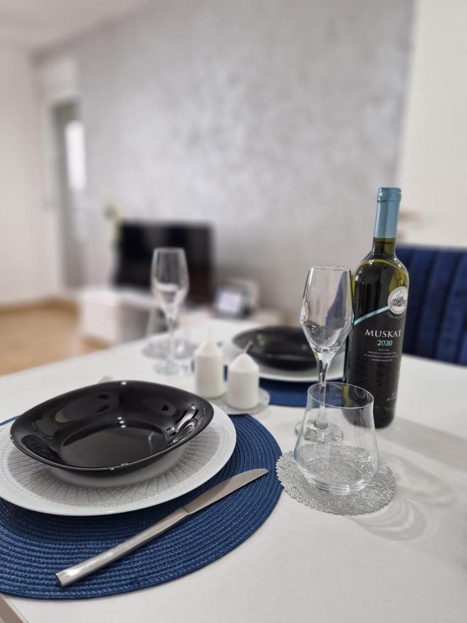 Apartman Astra Sremska Mitrovica Exteriér fotografie