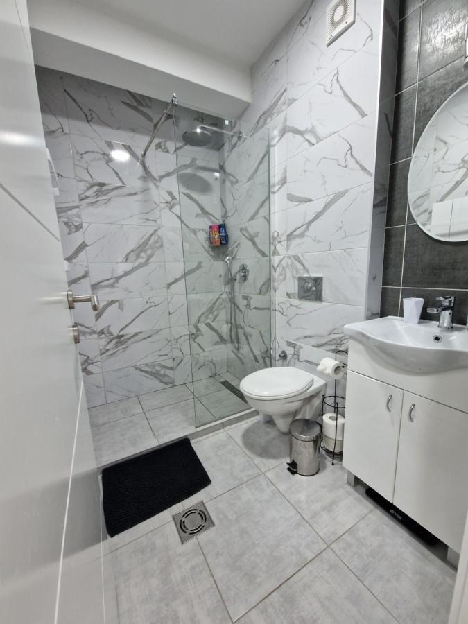 Apartman Astra Sremska Mitrovica Exteriér fotografie